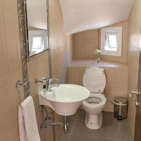 Fig Tree Ekaterina 3 Bdrm ヴィラ