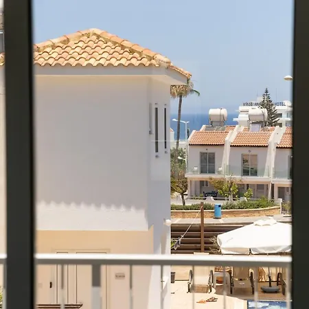 Fig Tree Ekaterina 3 Bdrm