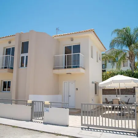 Villa Fig Tree Ekaterina 3 Bdrm Protarász