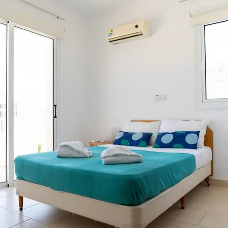 Fig Tree Ekaterina 3 Bdrm *