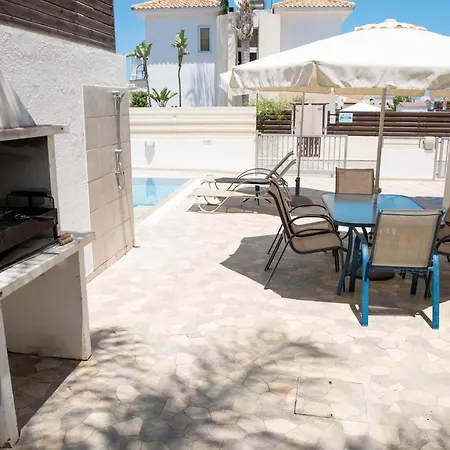Fig Tree Ekaterina 3 Bdrm Villa *
