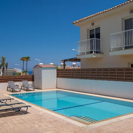 Fig Tree Ekaterina 3 Bdrm *
